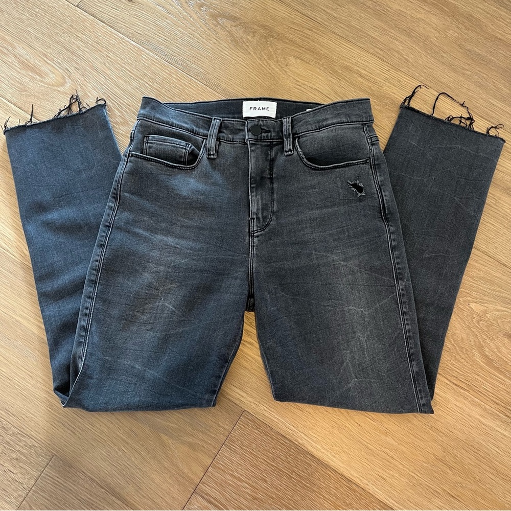 Frame Le Sylvie Slender Straight Denim Faded Black Distressed Jeans 26